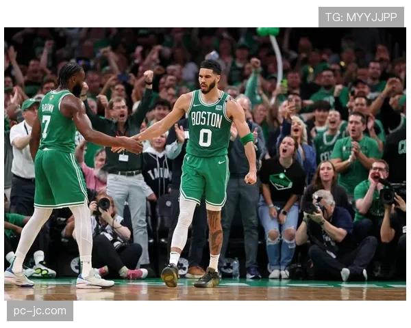 凯尔特人三分球50投22中，大胜雄鹿展示现代空间战术